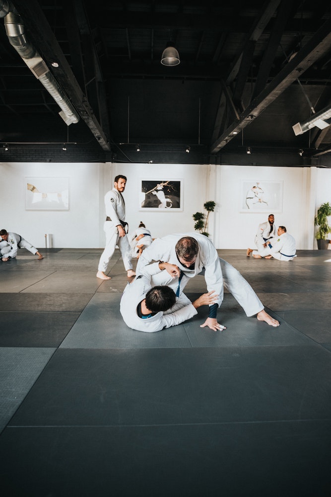 jiu-jitsu class sparring match
