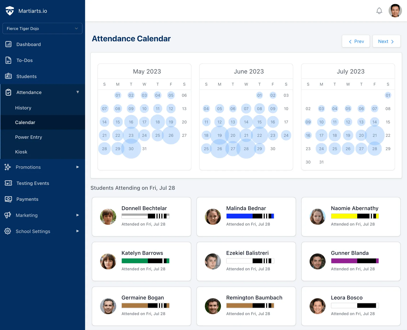 attendance calendar with bubble chart showing class sizes